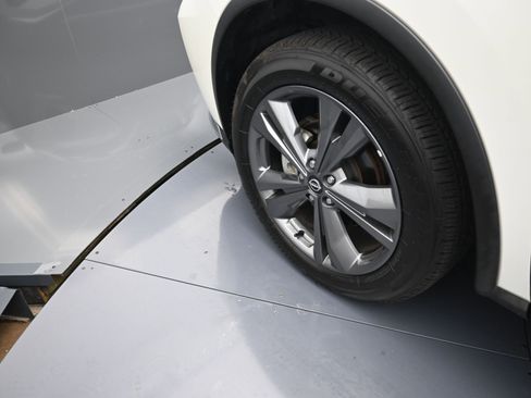 Used 2023 Nissan Murano Platinum image 32