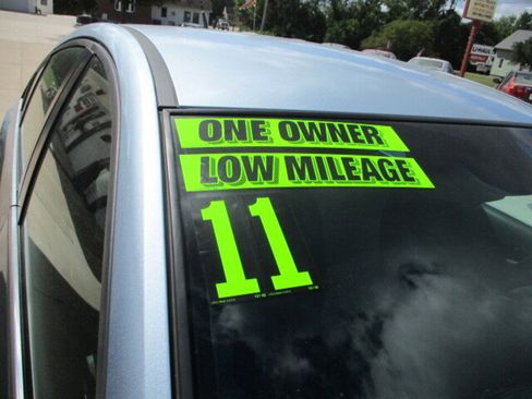 Used 2011 Chevrolet Cruze LS image 19