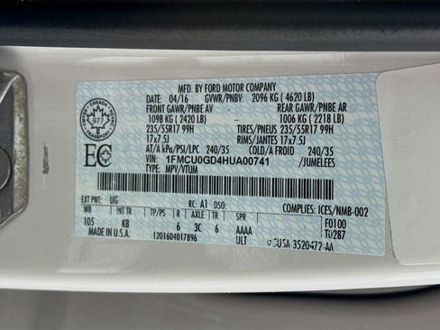 Used 2017 Ford Escape SE w/ Equipment Group 201A image 38