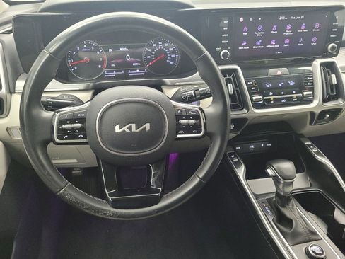 Used 2023 Kia Sorento S w/ Panoramic Sunroof Package FWD image 22
