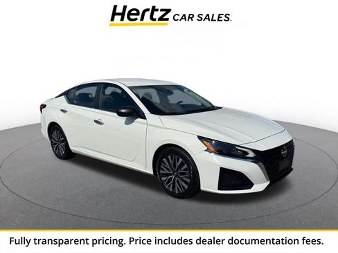 Used 2025 Nissan Altima 2.5 SV FWD image 1