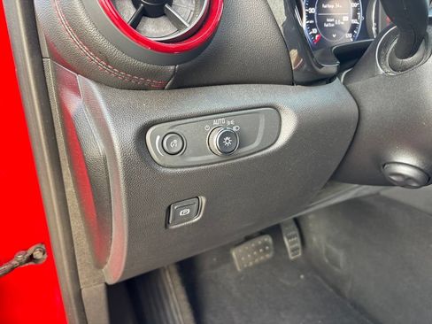 Used 2022 Chevrolet Blazer RS w/ Enhanced Convenience Package AWD/4WD image 19