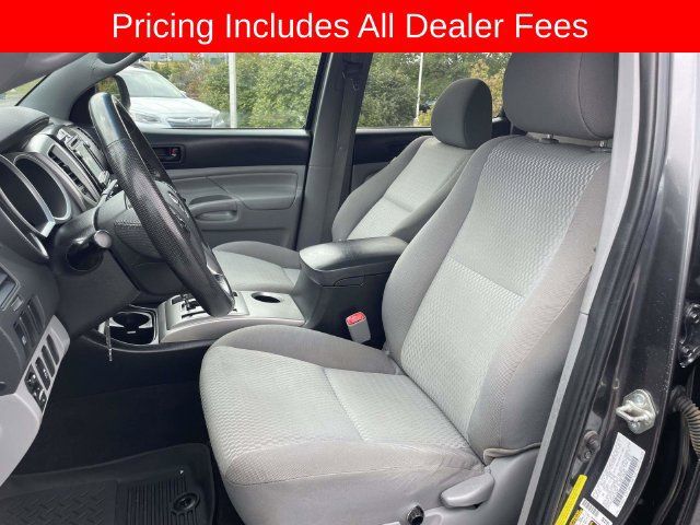 Used 2014 Toyota Tacoma PreRunner w/ SR5 Package RWD image 18