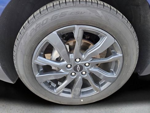 Used 2022 Chevrolet Equinox RS w/ RS Leather Package image 9