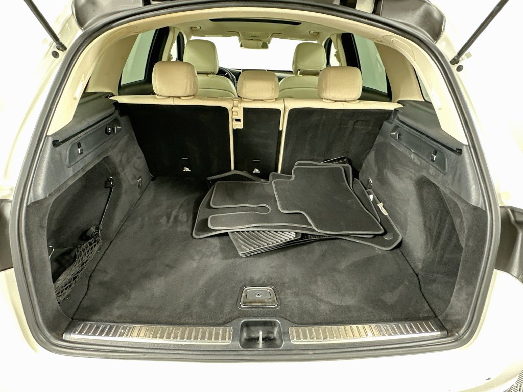 Used 2017 Mercedes-Benz GLC 300 image 27