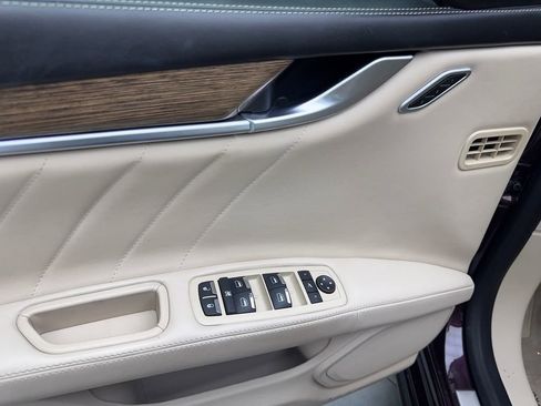 Used 2021 Maserati Ghibli image 32