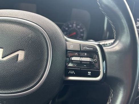Used 2022 Kia Sorento EX w/ Panoramic Sunroof Package FWD image 21