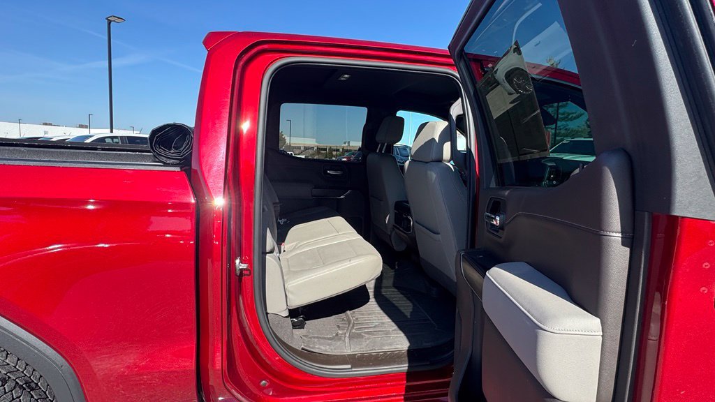 Used 2022 GMC Sierra 1500 SLT w/ SLT Premium Plus Package AWD/4WD image 12