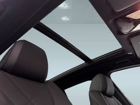 Used 2026 BMW X5 sDrive40i w/ Parking Assistance Package image 25