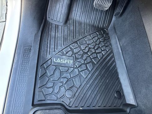 Used 2023 Jeep Grand Cherokee Altitude image 22