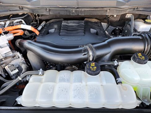 Used 2023 Ford F150 Lariat w/ Trailer Tow Package image 37