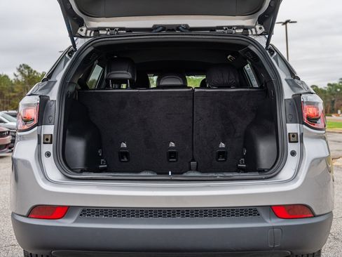 Used 2023 Jeep Compass Altitude image 15