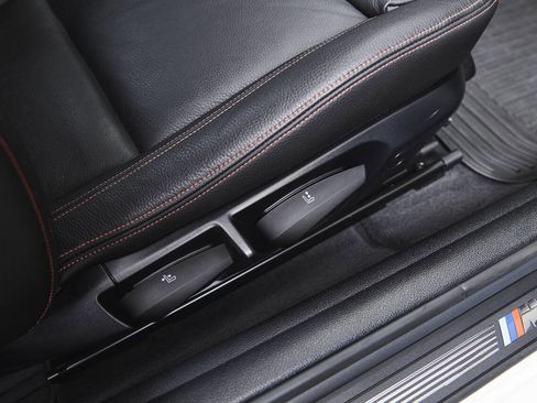 Used 2011 BMW 1 Series M image 62