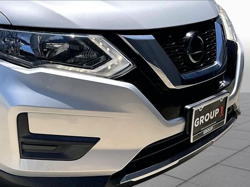Used 2020 Nissan Rogue S FWD image 29