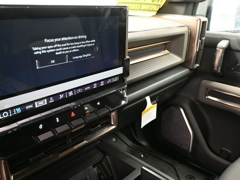 New 2025 GMC Hummer EV 2X w/ LPO, Sport Package image 20