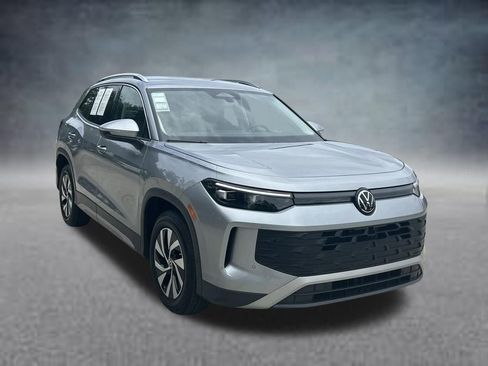 Certified 2025 Volkswagen Tiguan S FWD image 7