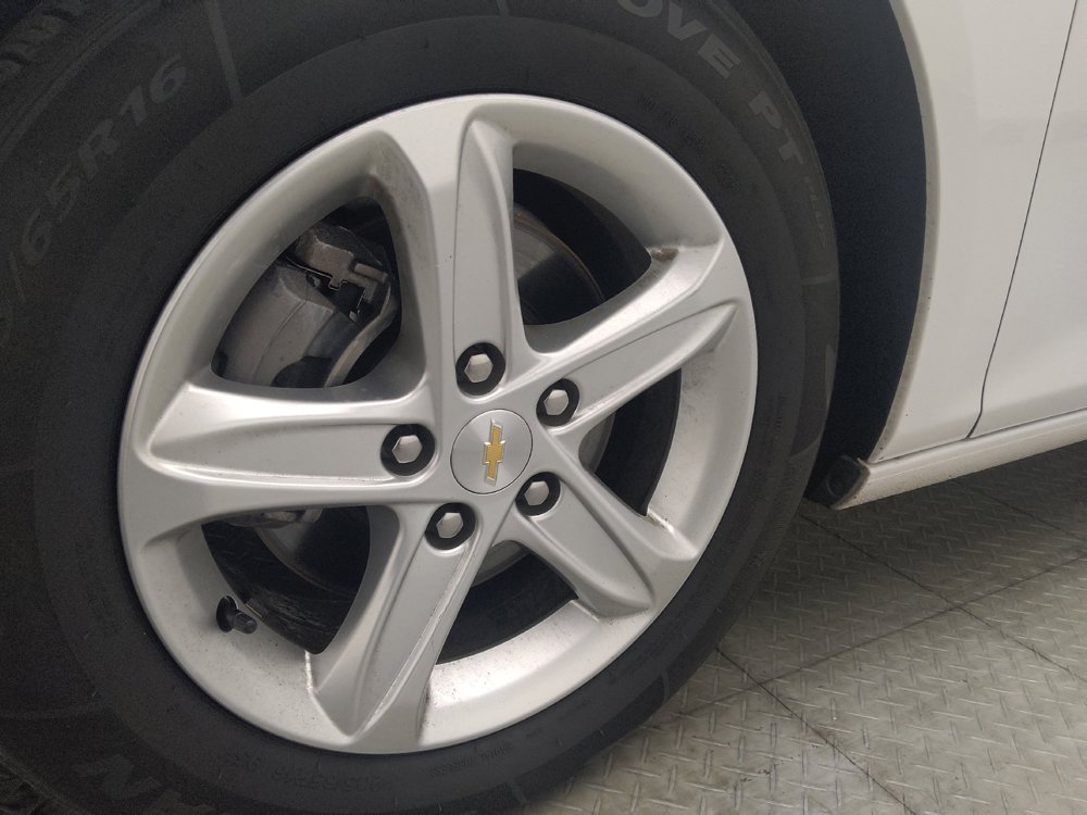 Used 2024 Chevrolet Malibu LS FWD image 31