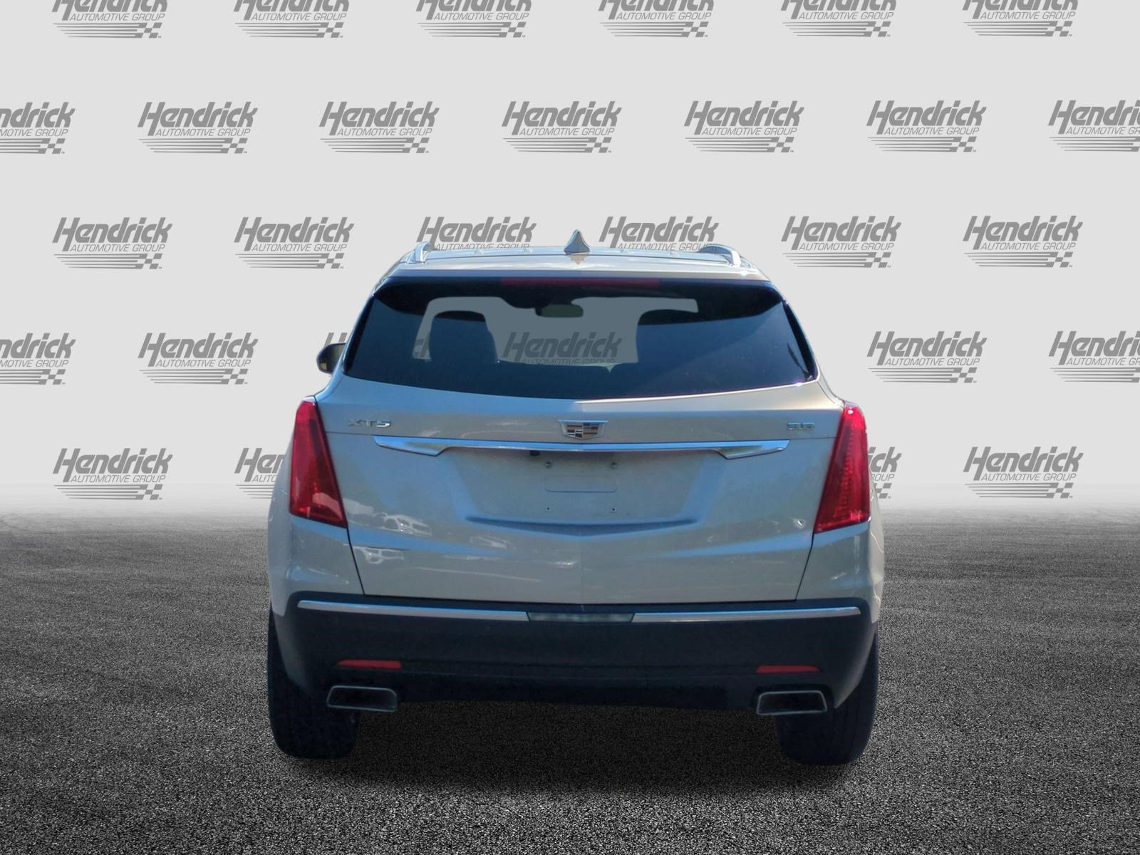 Used 2017 Cadillac XT5 Premium Luxury FWD image 9