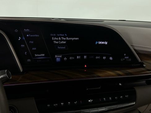 Used 2024 Cadillac Escalade Sport Platinum w/ LPO, ONYX Package image 13