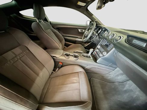 Used 2019 Ford Mustang Coupe RWD image 26