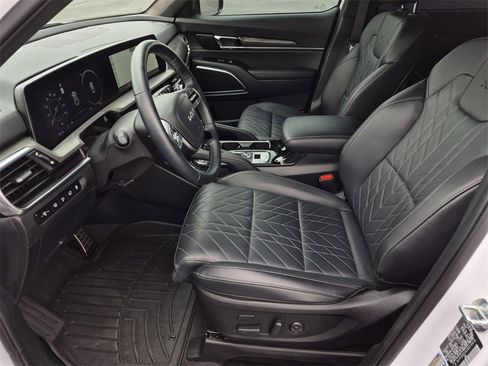 Used 2025 Kia Telluride SX Prestige X-Line image 37