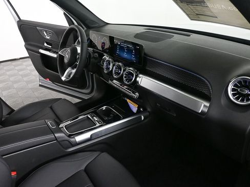 New 2026 Mercedes-Benz GLB 250 image 24