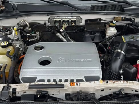 Used 2010 Ford Escape 2WD Hybrid image 17