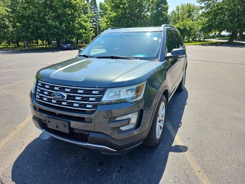 Used 2016 Ford Explorer Limited AWD/4WD image 2