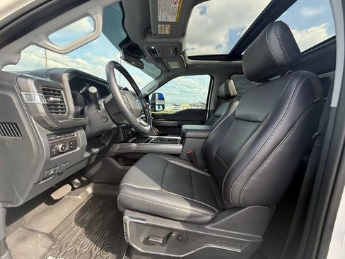 Used 2024 Ford F250 Lariat w/ Lariat Ultimate Package image 12