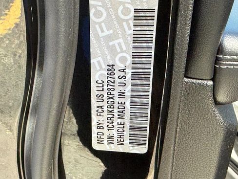 Used 2023 Jeep Grand Cherokee L Limited AWD/4WD image 23