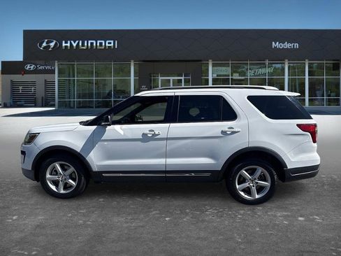 Used 2018 Ford Explorer XLT w/ Equipment Group 202A FWD image 7