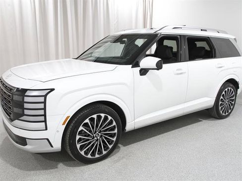 Certified 2026 Hyundai Palisade Calligraphy image 3