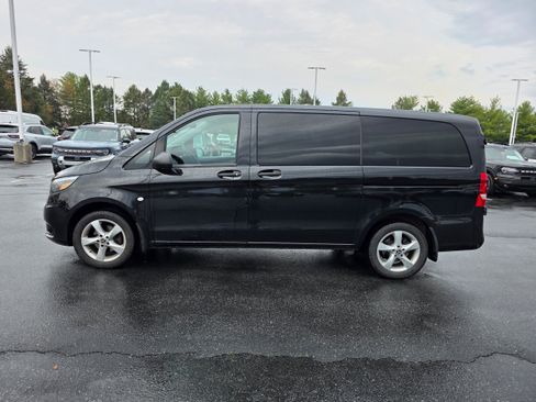 Used 2020 Mercedes-Benz Metris Passenger image 2