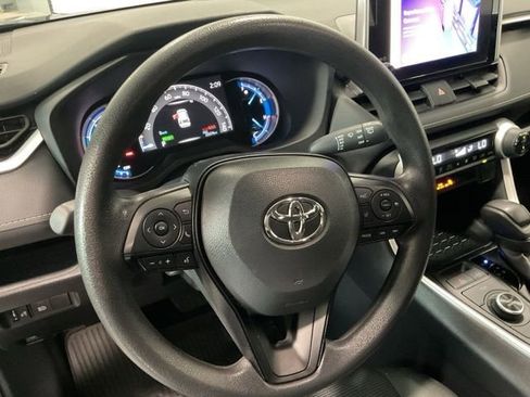 Used 2025 Toyota RAV4 LE AWD/4WD image 13