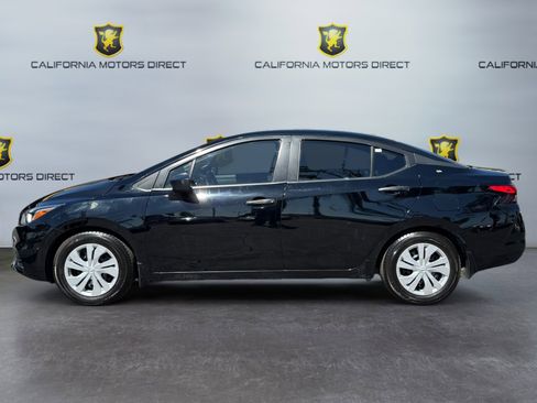 Used 2020 Nissan Versa S FWD image 2