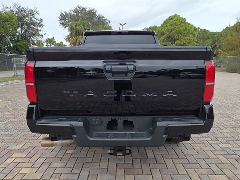 Used 2024 Toyota Tacoma SR5 image 10