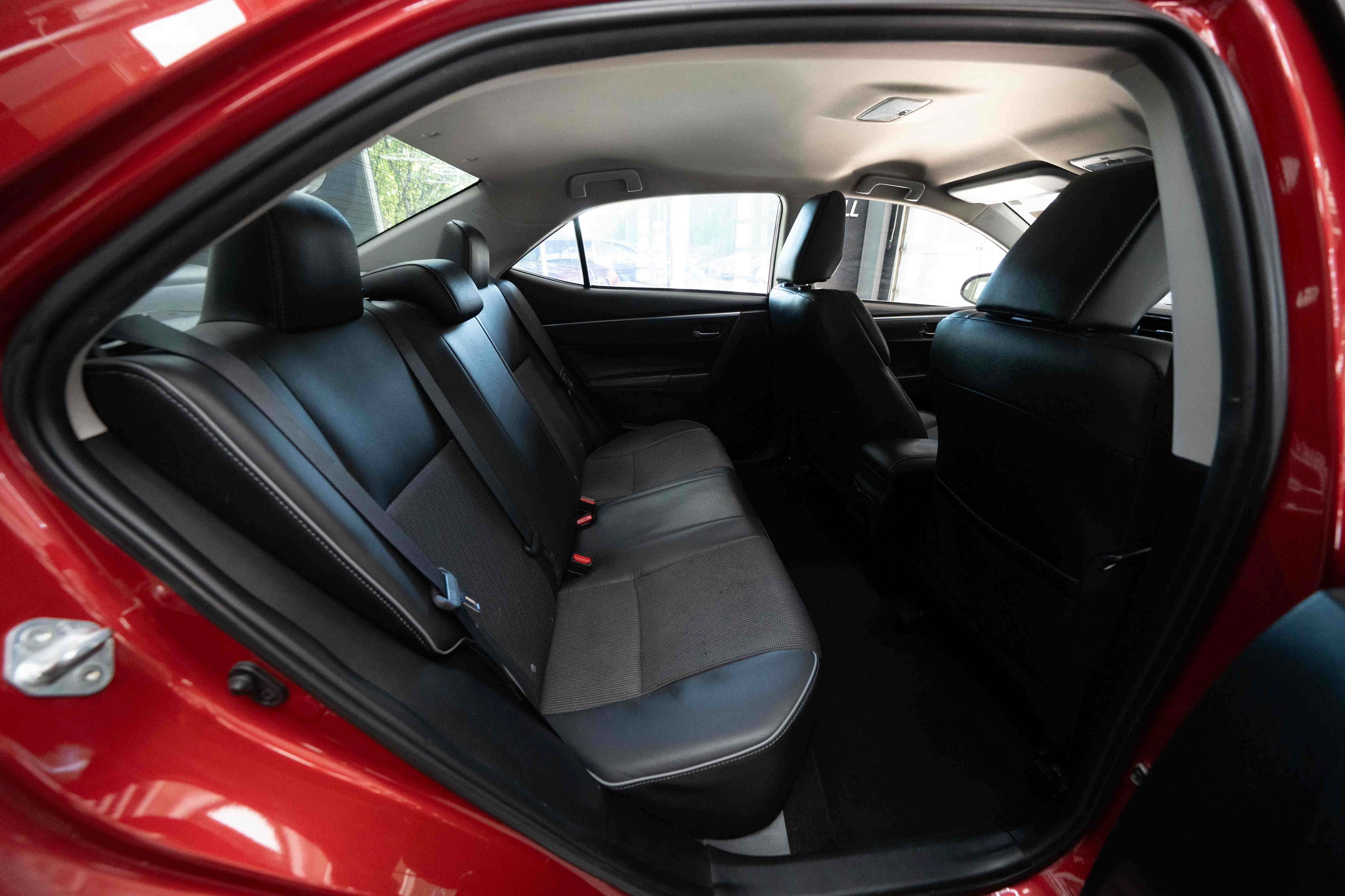Used 2014 Toyota Corolla S FWD image 24