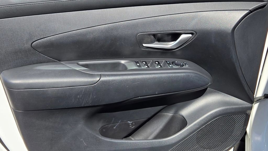 Used 2025 Hyundai Tucson SEL AWD/4WD image 15
