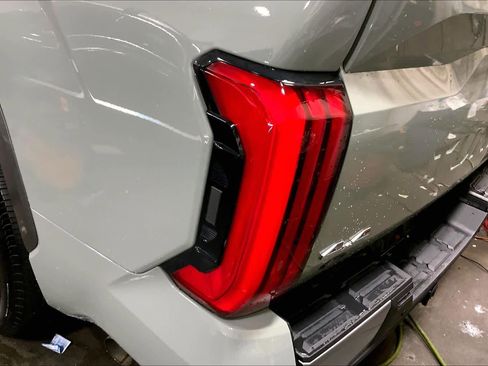 Used 2024 Toyota Tundra Limited image 28