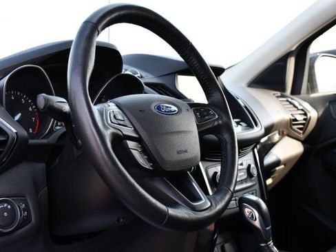 Used 2018 Ford Escape Titanium image 11