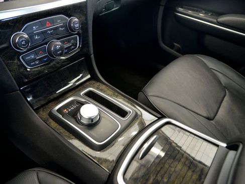 Used 2015 Chrysler 300 C w/ Light Group image 25