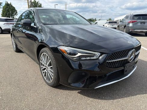 Used 2025 Mercedes-Benz CLA 250 4MATIC image 4