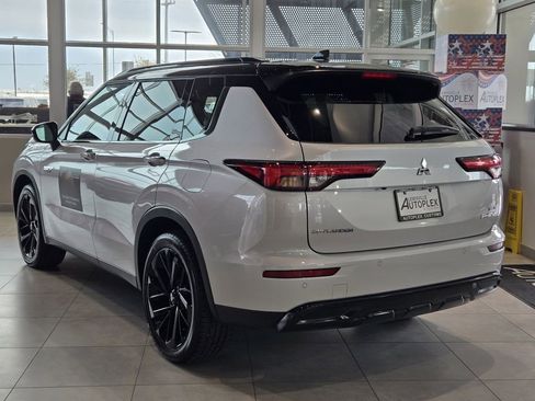 New 2025 Mitsubishi Outlander SEL Black Edition image 3