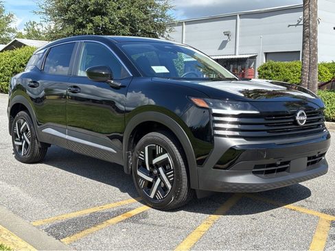 New 2026 Nissan Kicks SV w/ Charging Package image 1