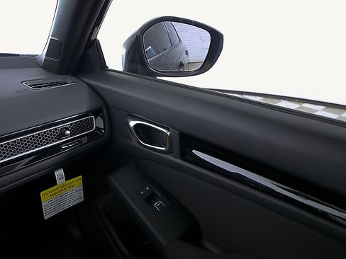 Certified 2025 Honda Civic Sport image 18