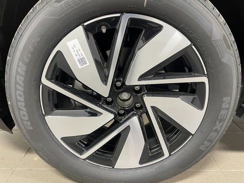 New 2026 Volkswagen Atlas SE image 9