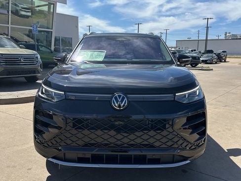 New 2026 Volkswagen Tiguan SEL R-Line image 2