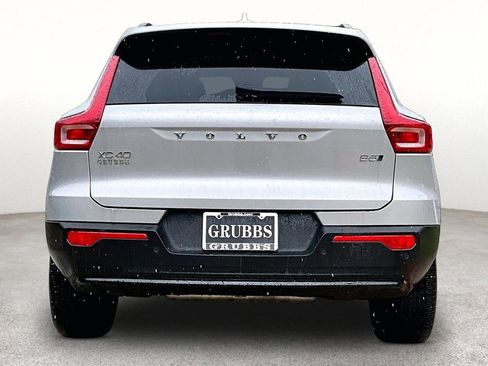 Certified 2025 Volvo XC40 B5 Plus AWD/4WD image 5
