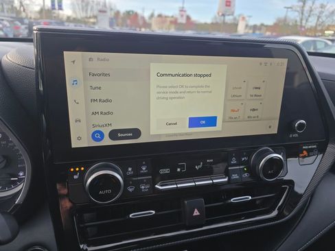 Used 2023 Toyota Highlander XSE image 21