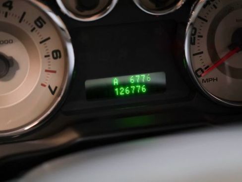 Used 2010 Ford Edge SEL image 31